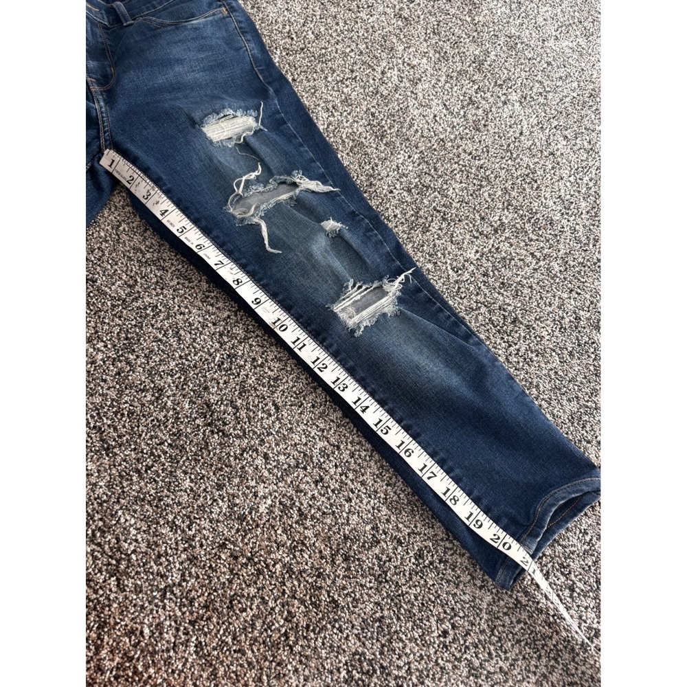 Levi's 710 Super Skinny Distressed cropped Jeans Dark‎ Wash Women's Size 29 - Picture 9 of 11